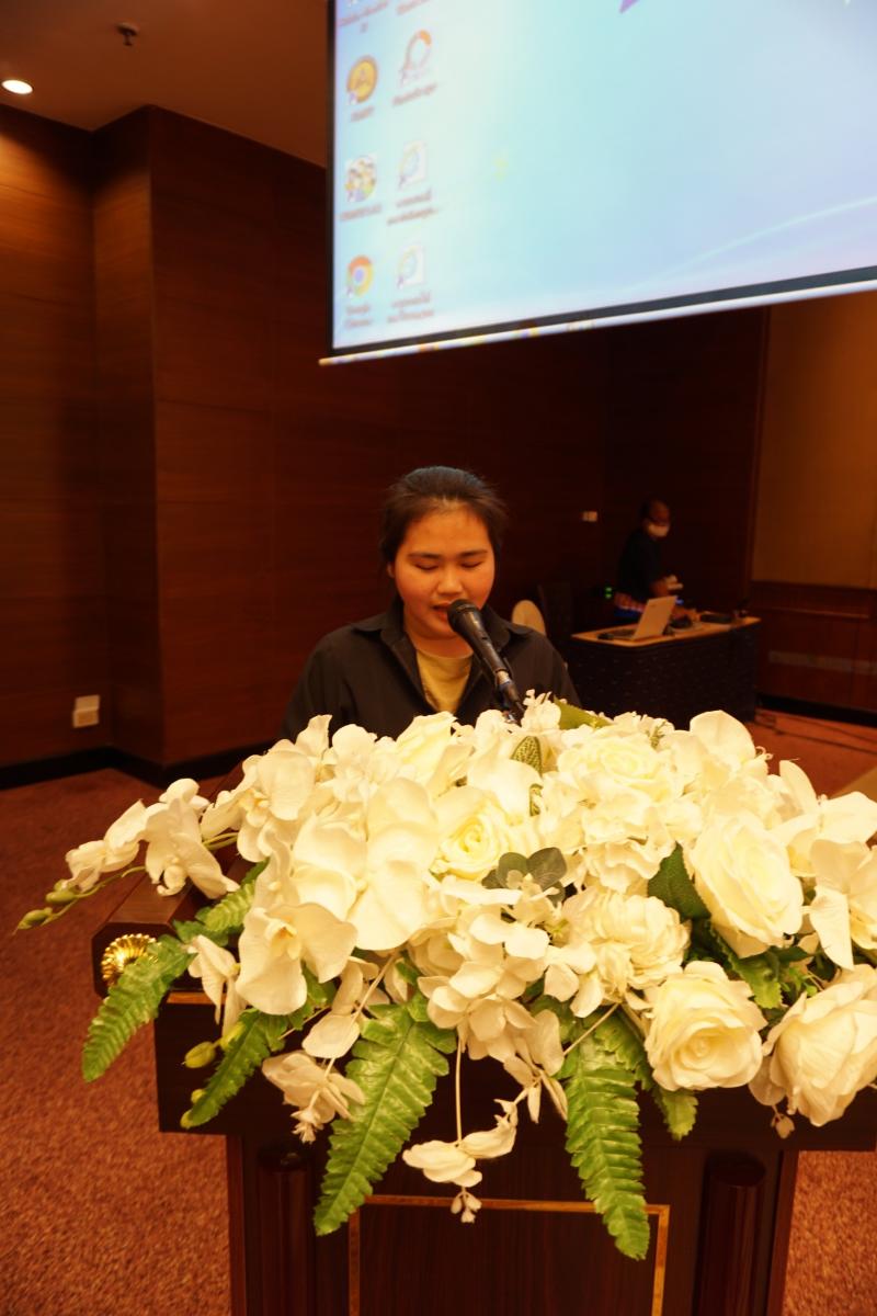 ภาพถ่าย ใช้ปุ่มลูกศร ซ้าย หรือ ขวา เลื่อนภาพถ่าย หรือปุ่มสามเหลี่ยมฉายภาพอัตโนมัติ  ถ้าต้องการบันทึกภาพ ใช้เมาส์คลิกขวาเลือกหัวข้อ  เป็นรูปภาพเป็น.. หรือ save as.. แสดงเต็มจอภาพ กุดปุ่ม F11 