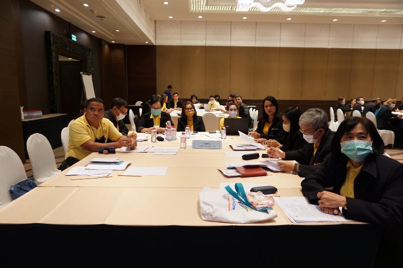 ภาพถ่าย ใช้ปุ่มลูกศร ซ้าย หรือ ขวา เลื่อนภาพถ่าย หรือปุ่มสามเหลี่ยมฉายภาพอัตโนมัติ  ถ้าต้องการบันทึกภาพ ใช้เมาส์คลิกขวาเลือกหัวข้อ  เป็นรูปภาพเป็น.. หรือ save as.. แสดงเต็มจอภาพ กุดปุ่ม F11 