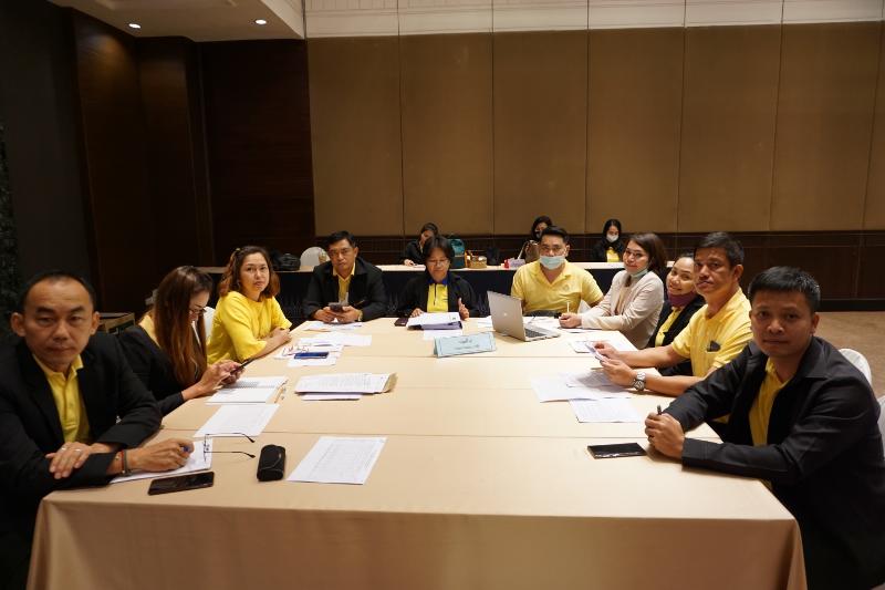 ภาพถ่าย ใช้ปุ่มลูกศร ซ้าย หรือ ขวา เลื่อนภาพถ่าย หรือปุ่มสามเหลี่ยมฉายภาพอัตโนมัติ  ถ้าต้องการบันทึกภาพ ใช้เมาส์คลิกขวาเลือกหัวข้อ  เป็นรูปภาพเป็น.. หรือ save as.. แสดงเต็มจอภาพ กุดปุ่ม F11 