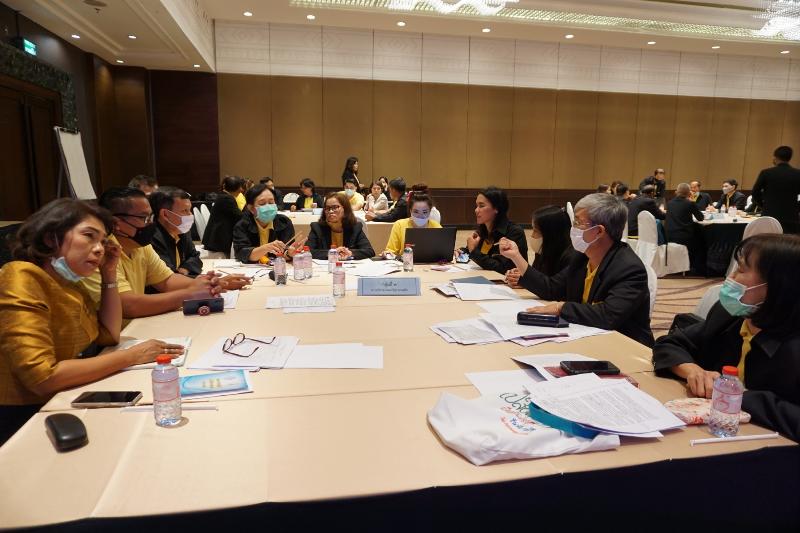 ภาพถ่าย ใช้ปุ่มลูกศร ซ้าย หรือ ขวา เลื่อนภาพถ่าย หรือปุ่มสามเหลี่ยมฉายภาพอัตโนมัติ  ถ้าต้องการบันทึกภาพ ใช้เมาส์คลิกขวาเลือกหัวข้อ  เป็นรูปภาพเป็น.. หรือ save as.. แสดงเต็มจอภาพ กุดปุ่ม F11 