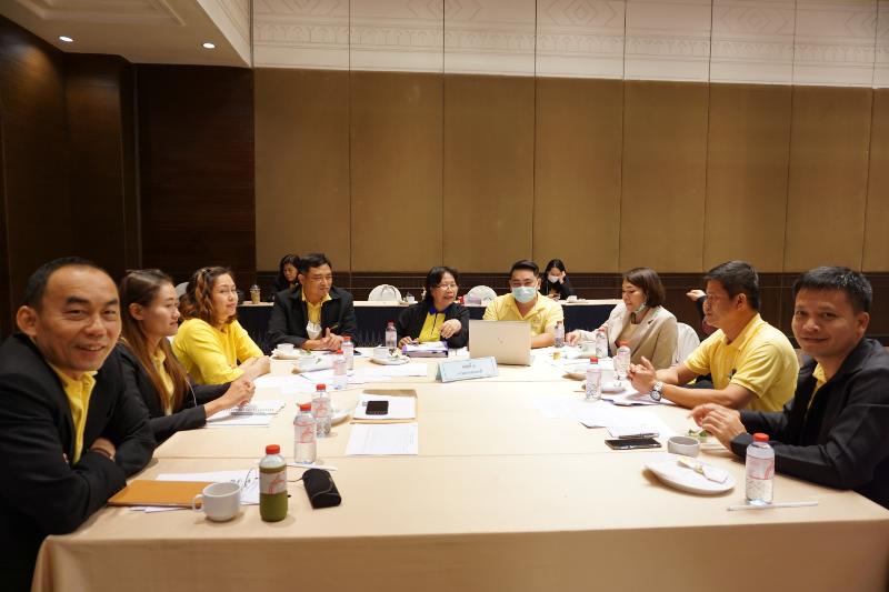 ภาพถ่าย ใช้ปุ่มลูกศร ซ้าย หรือ ขวา เลื่อนภาพถ่าย หรือปุ่มสามเหลี่ยมฉายภาพอัตโนมัติ  ถ้าต้องการบันทึกภาพ ใช้เมาส์คลิกขวาเลือกหัวข้อ  เป็นรูปภาพเป็น.. หรือ save as.. แสดงเต็มจอภาพ กุดปุ่ม F11 