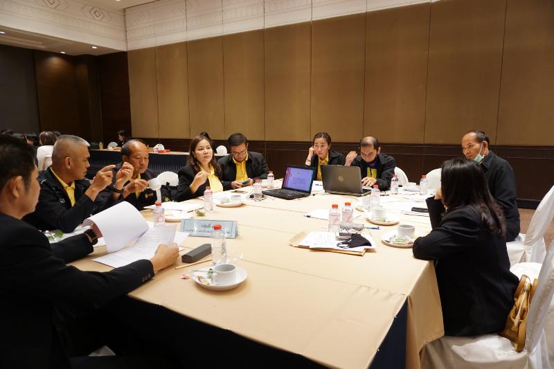 ภาพถ่าย ใช้ปุ่มลูกศร ซ้าย หรือ ขวา เลื่อนภาพถ่าย หรือปุ่มสามเหลี่ยมฉายภาพอัตโนมัติ  ถ้าต้องการบันทึกภาพ ใช้เมาส์คลิกขวาเลือกหัวข้อ  เป็นรูปภาพเป็น.. หรือ save as.. แสดงเต็มจอภาพ กุดปุ่ม F11 