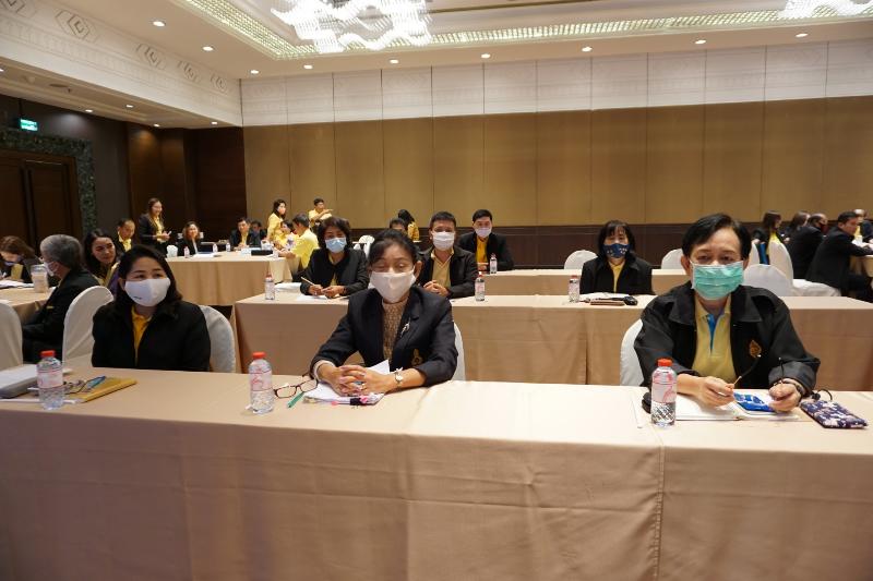 ภาพถ่าย ใช้ปุ่มลูกศร ซ้าย หรือ ขวา เลื่อนภาพถ่าย หรือปุ่มสามเหลี่ยมฉายภาพอัตโนมัติ  ถ้าต้องการบันทึกภาพ ใช้เมาส์คลิกขวาเลือกหัวข้อ  เป็นรูปภาพเป็น.. หรือ save as.. แสดงเต็มจอภาพ กุดปุ่ม F11 