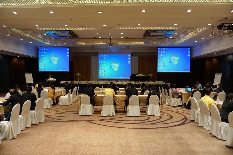 ภาพถ่าย ใช้ปุ่มลูกศร ซ้าย หรือ ขวา เลื่อนภาพถ่าย หรือปุ่มสามเหลี่ยมฉายภาพอัตโนมัติ  ถ้าต้องการบันทึกภาพ ใช้เมาส์คลิกขวาเลือกหัวข้อ  เป็นรูปภาพเป็น.. หรือ save as.. แสดงเต็มจอภาพ กุดปุ่ม F11 