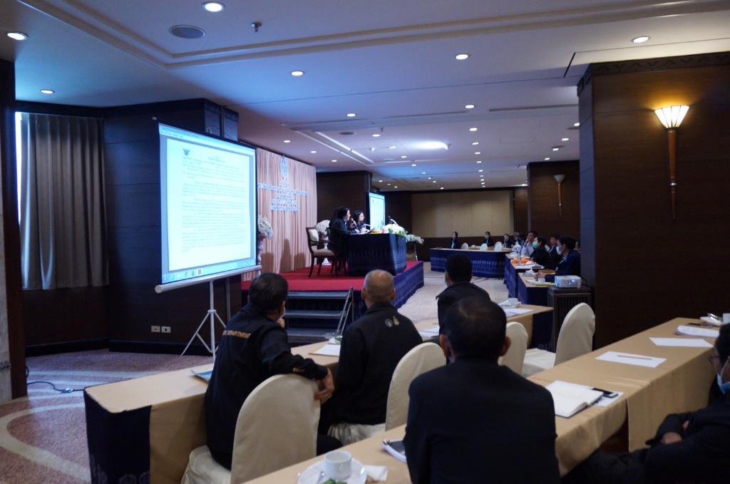 ภาพถ่าย ใช้ปุ่มลูกศร ซ้าย หรือ ขวา เลื่อนภาพถ่าย หรือปุ่มสามเหลี่ยมฉายภาพอัตโนมัติ  ถ้าต้องการบันทึกภาพ ใช้เมาส์คลิกขวาเลือกหัวข้อ  เป็นรูปภาพเป็น.. หรือ save as.. แสดงเต็มจอภาพ กุดปุ่ม F11 