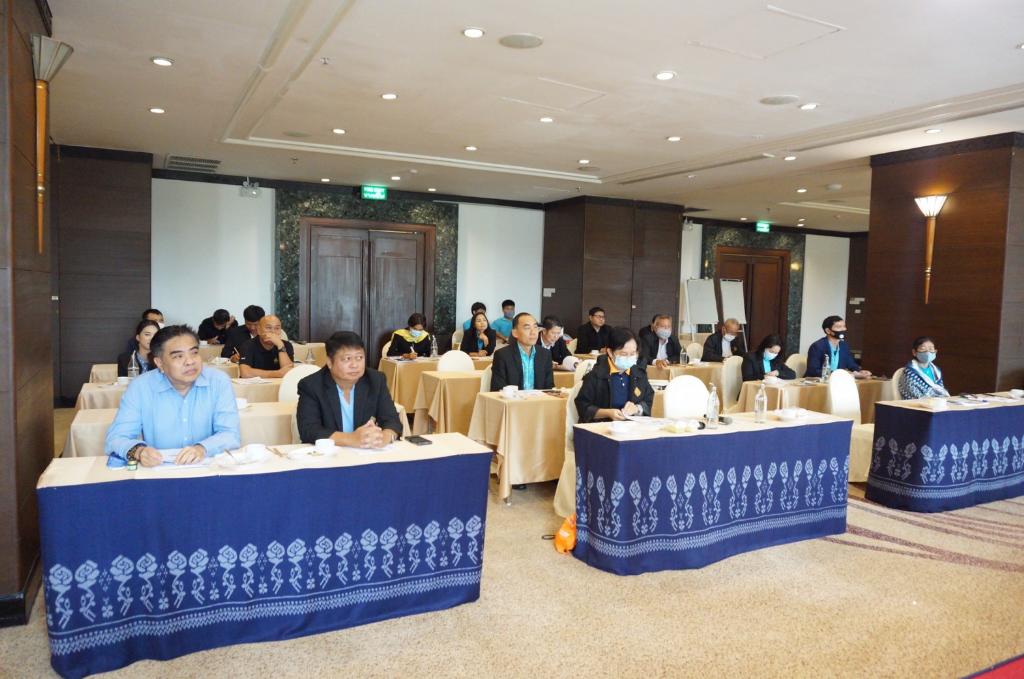 ภาพถ่าย ใช้ปุ่มลูกศร ซ้าย หรือ ขวา เลื่อนภาพถ่าย หรือปุ่มสามเหลี่ยมฉายภาพอัตโนมัติ  ถ้าต้องการบันทึกภาพ ใช้เมาส์คลิกขวาเลือกหัวข้อ  เป็นรูปภาพเป็น.. หรือ save as.. แสดงเต็มจอภาพ กุดปุ่ม F11 