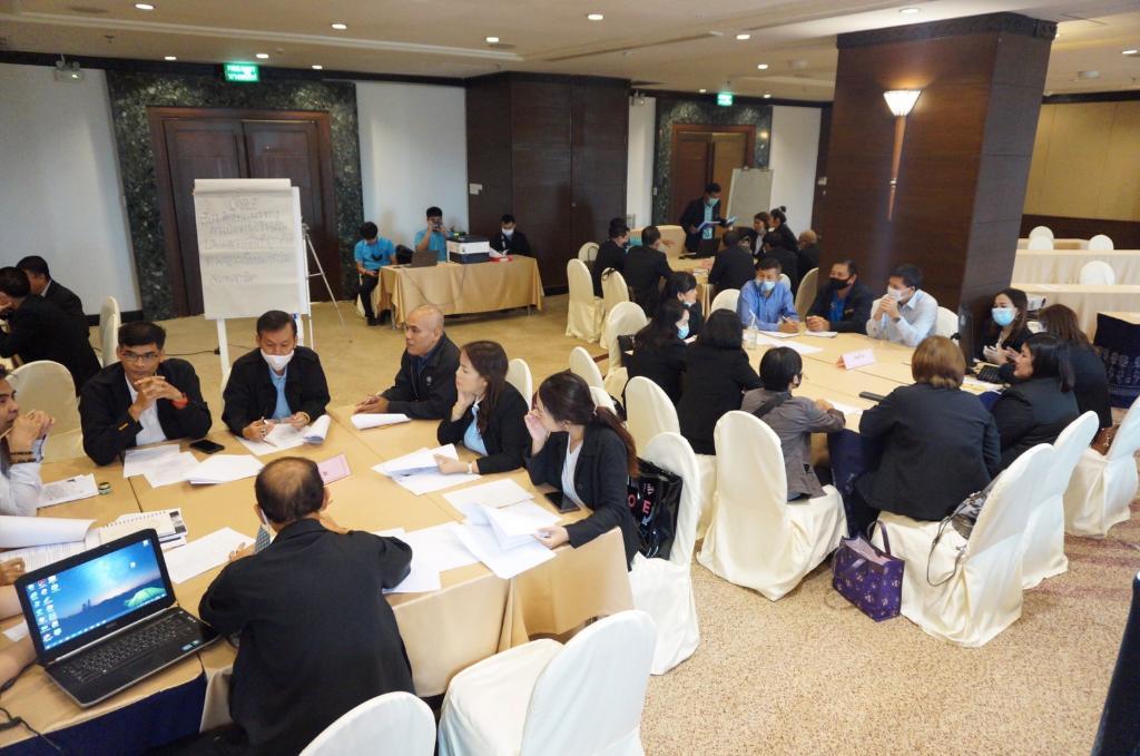 ภาพถ่าย ใช้ปุ่มลูกศร ซ้าย หรือ ขวา เลื่อนภาพถ่าย หรือปุ่มสามเหลี่ยมฉายภาพอัตโนมัติ  ถ้าต้องการบันทึกภาพ ใช้เมาส์คลิกขวาเลือกหัวข้อ  เป็นรูปภาพเป็น.. หรือ save as.. แสดงเต็มจอภาพ กุดปุ่ม F11 