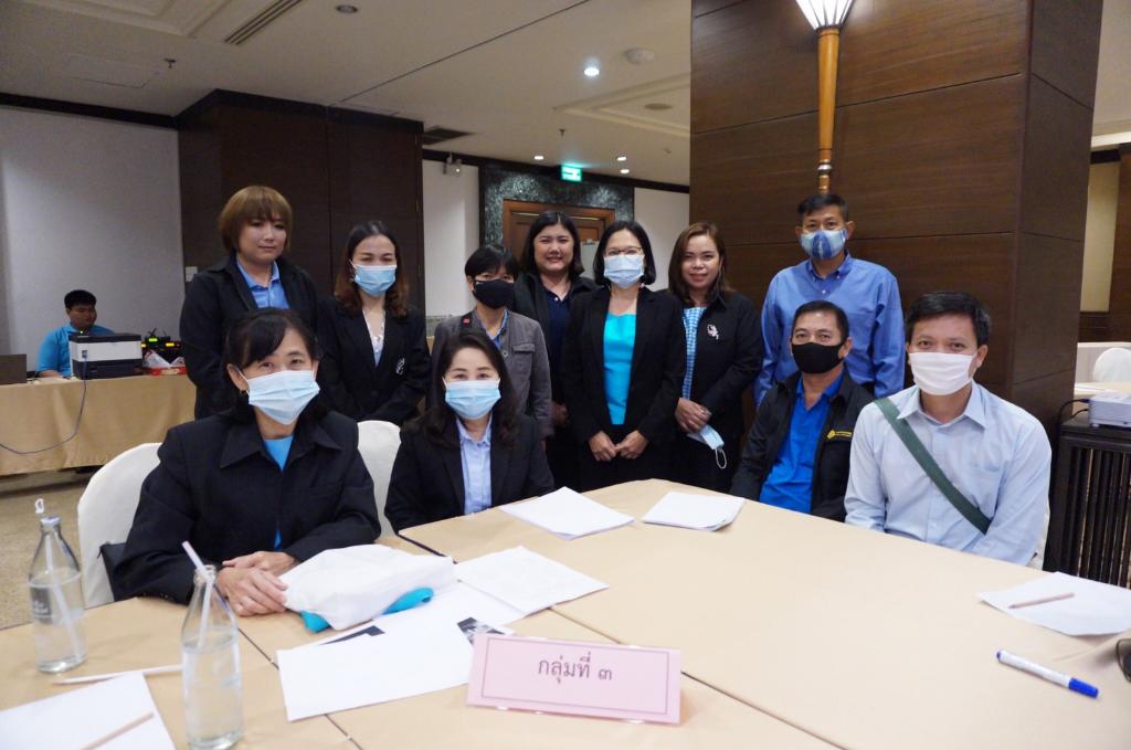 ภาพถ่าย ใช้ปุ่มลูกศร ซ้าย หรือ ขวา เลื่อนภาพถ่าย หรือปุ่มสามเหลี่ยมฉายภาพอัตโนมัติ  ถ้าต้องการบันทึกภาพ ใช้เมาส์คลิกขวาเลือกหัวข้อ  เป็นรูปภาพเป็น.. หรือ save as.. แสดงเต็มจอภาพ กุดปุ่ม F11 