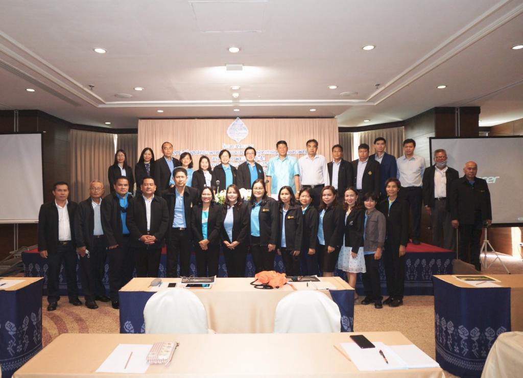 ภาพถ่าย ใช้ปุ่มลูกศร ซ้าย หรือ ขวา เลื่อนภาพถ่าย หรือปุ่มสามเหลี่ยมฉายภาพอัตโนมัติ  ถ้าต้องการบันทึกภาพ ใช้เมาส์คลิกขวาเลือกหัวข้อ  เป็นรูปภาพเป็น.. หรือ save as.. แสดงเต็มจอภาพ กุดปุ่ม F11 