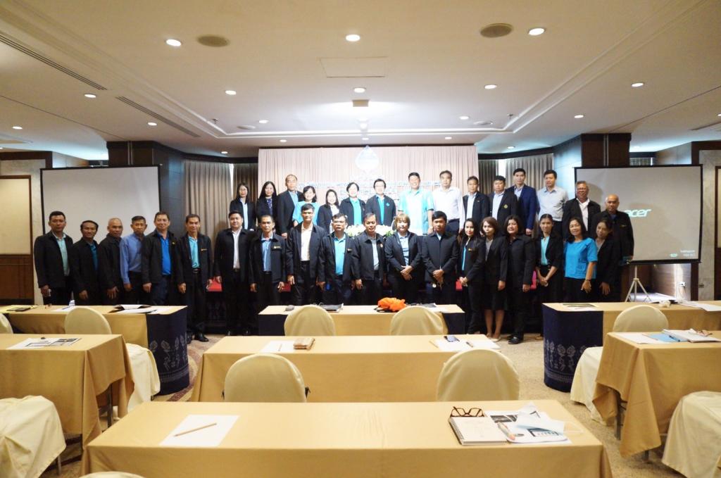 ภาพถ่าย ใช้ปุ่มลูกศร ซ้าย หรือ ขวา เลื่อนภาพถ่าย หรือปุ่มสามเหลี่ยมฉายภาพอัตโนมัติ  ถ้าต้องการบันทึกภาพ ใช้เมาส์คลิกขวาเลือกหัวข้อ  เป็นรูปภาพเป็น.. หรือ save as.. แสดงเต็มจอภาพ กุดปุ่ม F11 