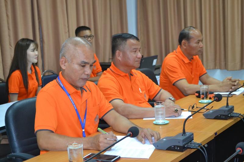 ภาพถ่าย ใช้ปุ่มลูกศร ซ้าย หรือ ขวา เลื่อนภาพถ่าย หรือปุ่มสามเหลี่ยมฉายภาพอัตโนมัติ  ถ้าต้องการบันทึกภาพ ใช้เมาส์คลิกขวาเลือกหัวข้อ  เป็นรูปภาพเป็น.. หรือ save as.. แสดงเต็มจอภาพ กุดปุ่ม F11 