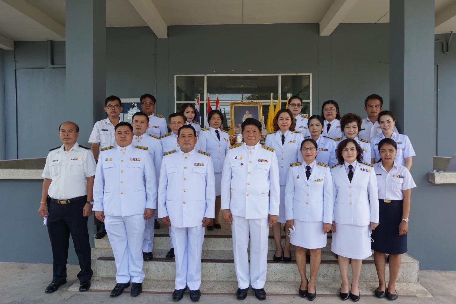 ภาพถ่าย ใช้ปุ่มลูกศร ซ้าย หรือ ขวา เลื่อนภาพถ่าย หรือปุ่มสามเหลี่ยมฉายภาพอัตโนมัติ  ถ้าต้องการบันทึกภาพ ใช้เมาส์คลิกขวาเลือกหัวข้อ  เป็นรูปภาพเป็น.. หรือ save as.. แสดงเต็มจอภาพ กุดปุ่ม F11 