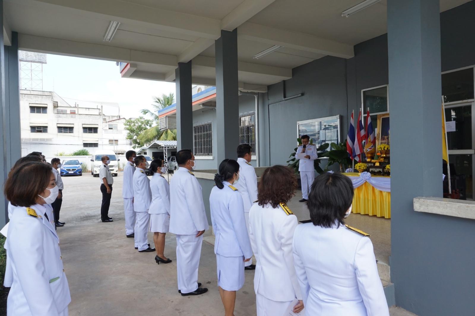 ภาพถ่าย ใช้ปุ่มลูกศร ซ้าย หรือ ขวา เลื่อนภาพถ่าย หรือปุ่มสามเหลี่ยมฉายภาพอัตโนมัติ  ถ้าต้องการบันทึกภาพ ใช้เมาส์คลิกขวาเลือกหัวข้อ  เป็นรูปภาพเป็น.. หรือ save as.. แสดงเต็มจอภาพ กุดปุ่ม F11 