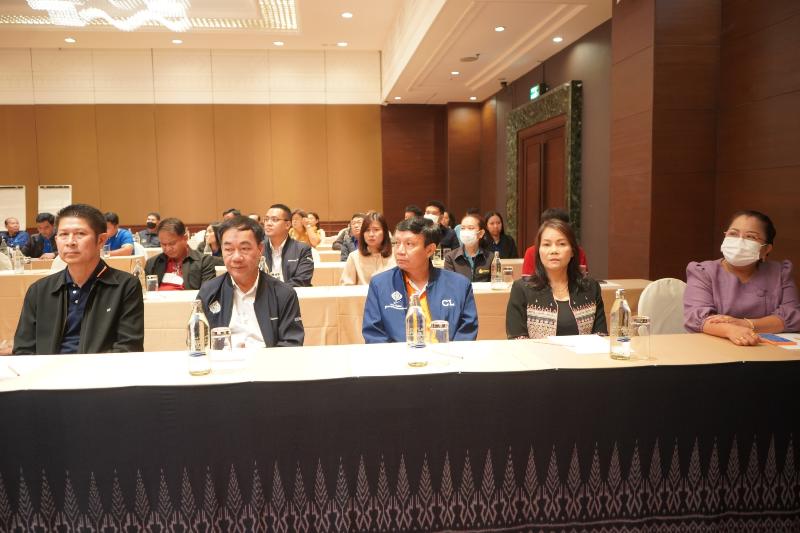 ภาพถ่าย ใช้ปุ่มลูกศร ซ้าย หรือ ขวา เลื่อนภาพถ่าย หรือปุ่มสามเหลี่ยมฉายภาพอัตโนมัติ  ถ้าต้องการบันทึกภาพ ใช้เมาส์คลิกขวาเลือกหัวข้อ  เป็นรูปภาพเป็น.. หรือ save as.. แสดงเต็มจอภาพ กุดปุ่ม F11 