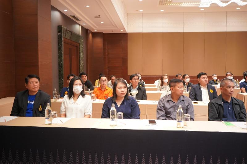 ภาพถ่าย ใช้ปุ่มลูกศร ซ้าย หรือ ขวา เลื่อนภาพถ่าย หรือปุ่มสามเหลี่ยมฉายภาพอัตโนมัติ  ถ้าต้องการบันทึกภาพ ใช้เมาส์คลิกขวาเลือกหัวข้อ  เป็นรูปภาพเป็น.. หรือ save as.. แสดงเต็มจอภาพ กุดปุ่ม F11 