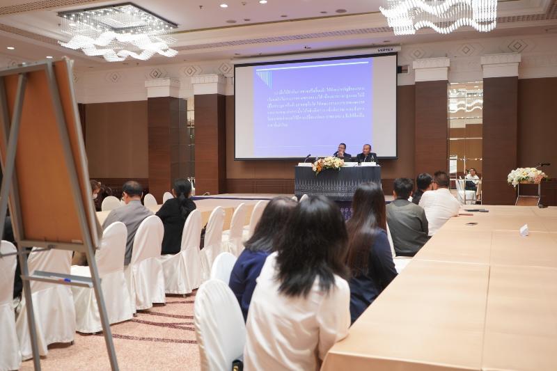 ภาพถ่าย ใช้ปุ่มลูกศร ซ้าย หรือ ขวา เลื่อนภาพถ่าย หรือปุ่มสามเหลี่ยมฉายภาพอัตโนมัติ  ถ้าต้องการบันทึกภาพ ใช้เมาส์คลิกขวาเลือกหัวข้อ  เป็นรูปภาพเป็น.. หรือ save as.. แสดงเต็มจอภาพ กุดปุ่ม F11 