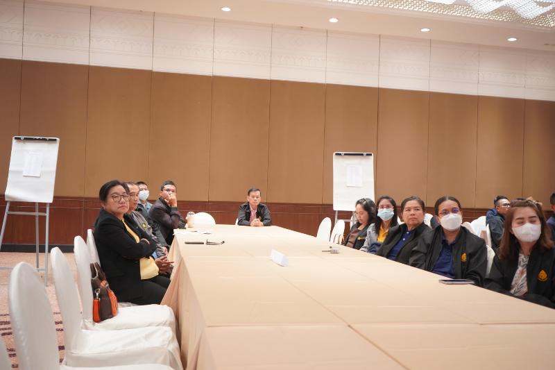 ภาพถ่าย ใช้ปุ่มลูกศร ซ้าย หรือ ขวา เลื่อนภาพถ่าย หรือปุ่มสามเหลี่ยมฉายภาพอัตโนมัติ  ถ้าต้องการบันทึกภาพ ใช้เมาส์คลิกขวาเลือกหัวข้อ  เป็นรูปภาพเป็น.. หรือ save as.. แสดงเต็มจอภาพ กุดปุ่ม F11 