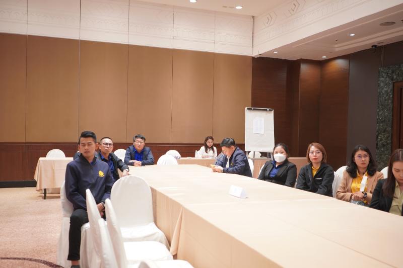 ภาพถ่าย ใช้ปุ่มลูกศร ซ้าย หรือ ขวา เลื่อนภาพถ่าย หรือปุ่มสามเหลี่ยมฉายภาพอัตโนมัติ  ถ้าต้องการบันทึกภาพ ใช้เมาส์คลิกขวาเลือกหัวข้อ  เป็นรูปภาพเป็น.. หรือ save as.. แสดงเต็มจอภาพ กุดปุ่ม F11 