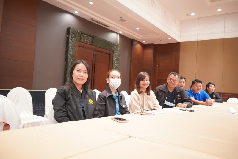 ภาพถ่าย ใช้ปุ่มลูกศร ซ้าย หรือ ขวา เลื่อนภาพถ่าย หรือปุ่มสามเหลี่ยมฉายภาพอัตโนมัติ  ถ้าต้องการบันทึกภาพ ใช้เมาส์คลิกขวาเลือกหัวข้อ  เป็นรูปภาพเป็น.. หรือ save as.. แสดงเต็มจอภาพ กุดปุ่ม F11 