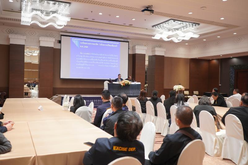 ภาพถ่าย ใช้ปุ่มลูกศร ซ้าย หรือ ขวา เลื่อนภาพถ่าย หรือปุ่มสามเหลี่ยมฉายภาพอัตโนมัติ  ถ้าต้องการบันทึกภาพ ใช้เมาส์คลิกขวาเลือกหัวข้อ  เป็นรูปภาพเป็น.. หรือ save as.. แสดงเต็มจอภาพ กุดปุ่ม F11 