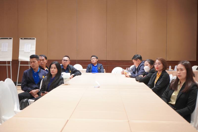 ภาพถ่าย ใช้ปุ่มลูกศร ซ้าย หรือ ขวา เลื่อนภาพถ่าย หรือปุ่มสามเหลี่ยมฉายภาพอัตโนมัติ  ถ้าต้องการบันทึกภาพ ใช้เมาส์คลิกขวาเลือกหัวข้อ  เป็นรูปภาพเป็น.. หรือ save as.. แสดงเต็มจอภาพ กุดปุ่ม F11 