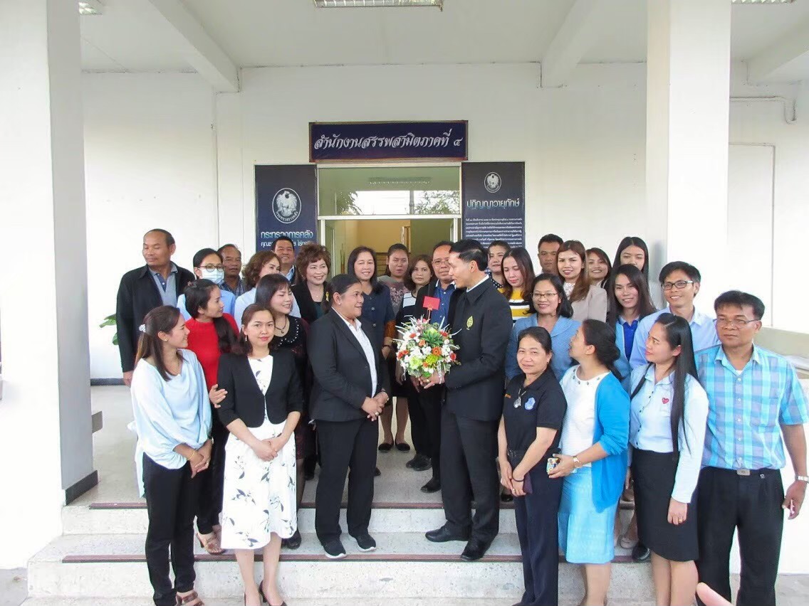 ภาพถ่าย ใช้ปุ่มลูกศร ซ้าย หรือ ขวา เลื่อนภาพถ่าย หรือปุ่มสามเหลี่ยมฉายภาพอัตโนมัติ  ถ้าต้องการบันทึกภาพ ใช้เมาส์คลิกขวาเลือกหัวข้อ  เป็นรูปภาพเป็น.. หรือ save as.. แสดงเต็มจอภาพ กุดปุ่ม F11 