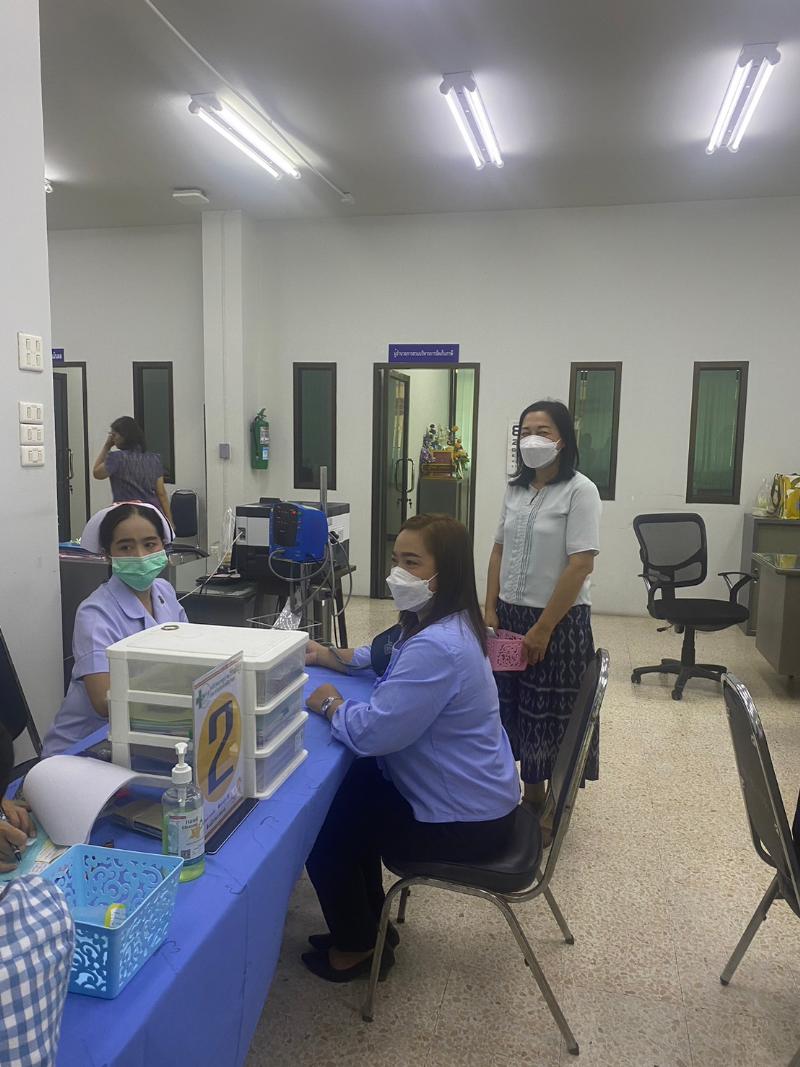 ภาพถ่าย ใช้ปุ่มลูกศร ซ้าย หรือ ขวา เลื่อนภาพถ่าย หรือปุ่มสามเหลี่ยมฉายภาพอัตโนมัติ  ถ้าต้องการบันทึกภาพ ใช้เมาส์คลิกขวาเลือกหัวข้อ  เป็นรูปภาพเป็น.. หรือ save as.. แสดงเต็มจอภาพ กุดปุ่ม F11 