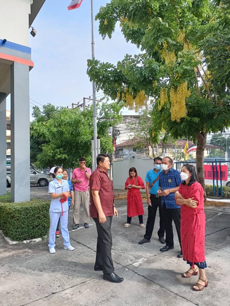 ภาพถ่าย ใช้ปุ่มลูกศร ซ้าย หรือ ขวา เลื่อนภาพถ่าย หรือปุ่มสามเหลี่ยมฉายภาพอัตโนมัติ  ถ้าต้องการบันทึกภาพ ใช้เมาส์คลิกขวาเลือกหัวข้อ  เป็นรูปภาพเป็น.. หรือ save as.. แสดงเต็มจอภาพ กุดปุ่ม F11 