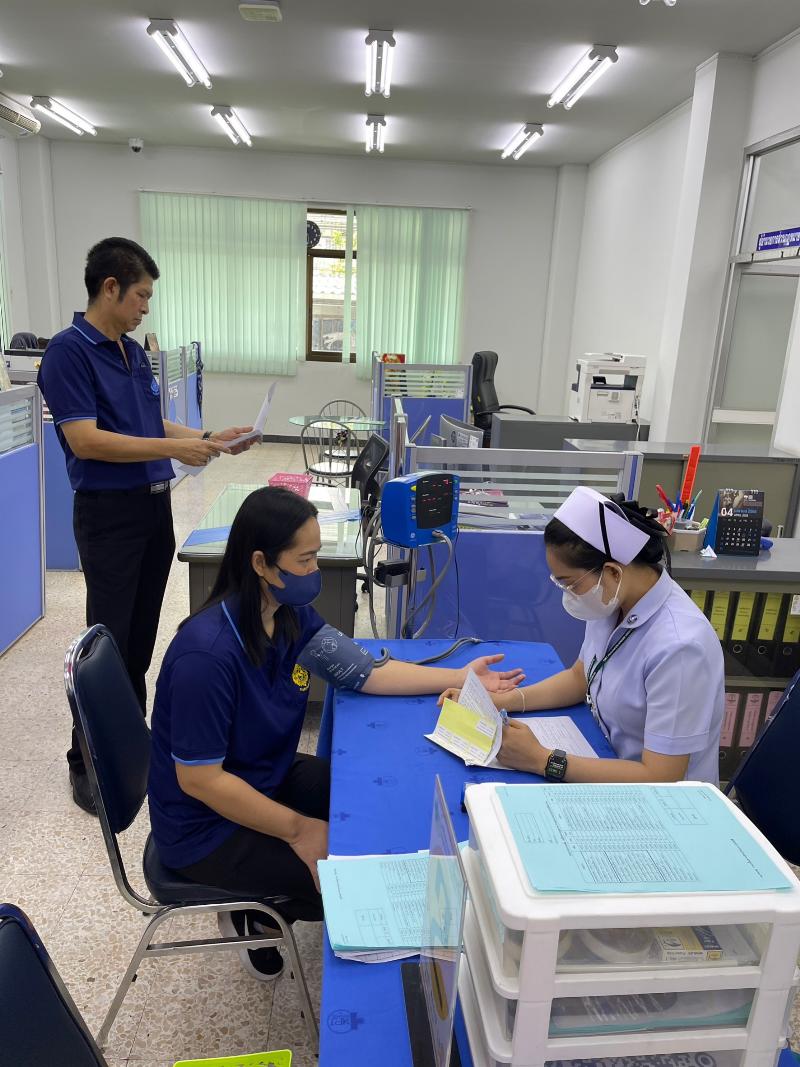 ภาพถ่าย ใช้ปุ่มลูกศร ซ้าย หรือ ขวา เลื่อนภาพถ่าย หรือปุ่มสามเหลี่ยมฉายภาพอัตโนมัติ  ถ้าต้องการบันทึกภาพ ใช้เมาส์คลิกขวาเลือกหัวข้อ  เป็นรูปภาพเป็น.. หรือ save as.. แสดงเต็มจอภาพ กุดปุ่ม F11 