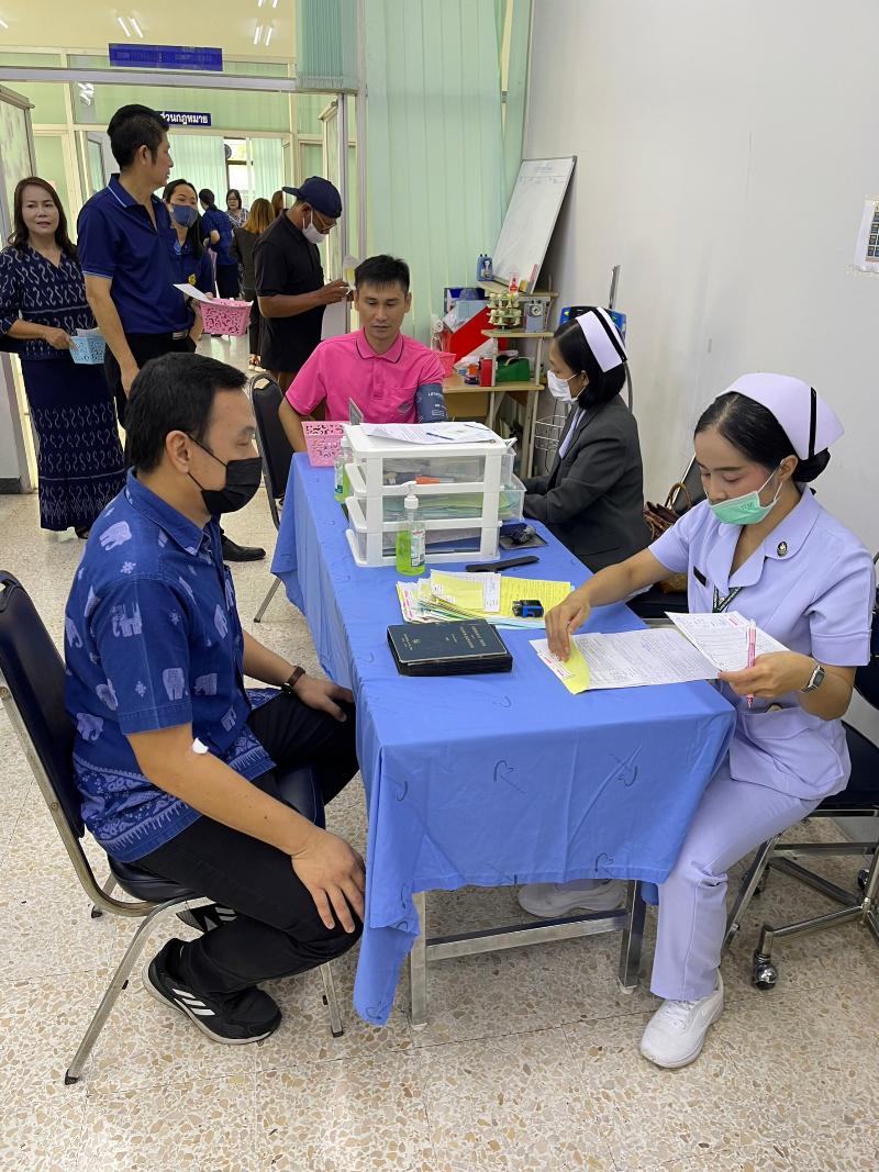 ภาพถ่าย ใช้ปุ่มลูกศร ซ้าย หรือ ขวา เลื่อนภาพถ่าย หรือปุ่มสามเหลี่ยมฉายภาพอัตโนมัติ  ถ้าต้องการบันทึกภาพ ใช้เมาส์คลิกขวาเลือกหัวข้อ  เป็นรูปภาพเป็น.. หรือ save as.. แสดงเต็มจอภาพ กุดปุ่ม F11 