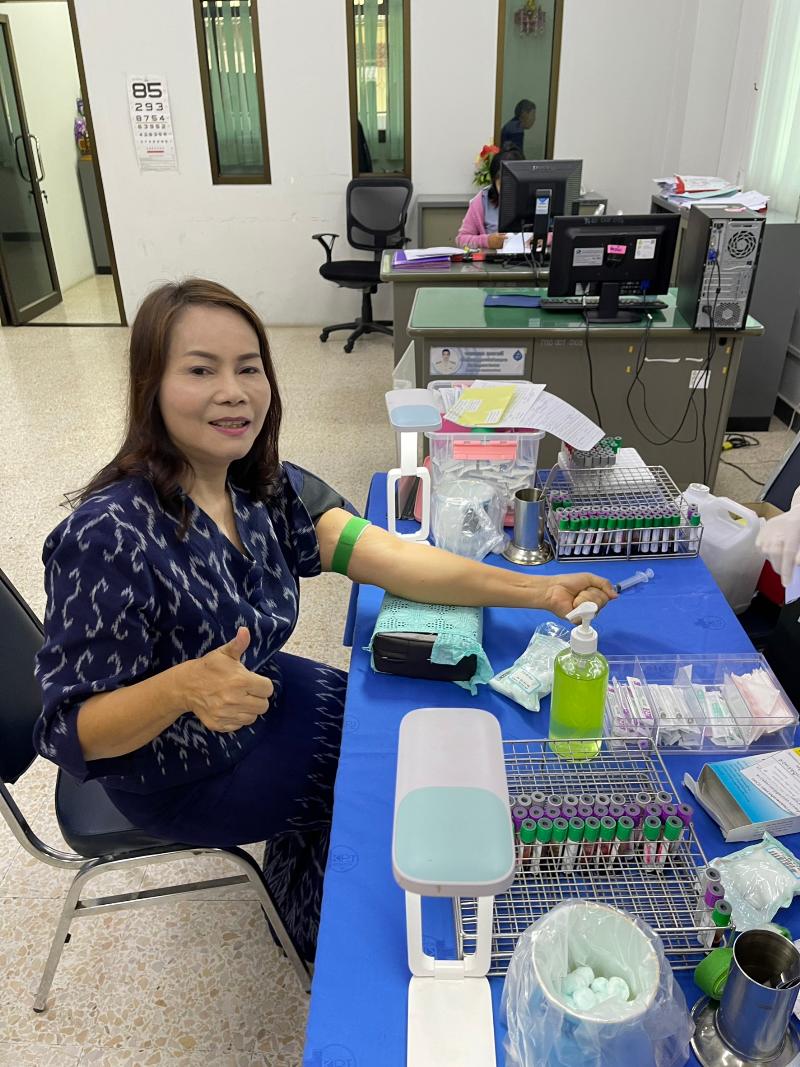 ภาพถ่าย ใช้ปุ่มลูกศร ซ้าย หรือ ขวา เลื่อนภาพถ่าย หรือปุ่มสามเหลี่ยมฉายภาพอัตโนมัติ  ถ้าต้องการบันทึกภาพ ใช้เมาส์คลิกขวาเลือกหัวข้อ  เป็นรูปภาพเป็น.. หรือ save as.. แสดงเต็มจอภาพ กุดปุ่ม F11 