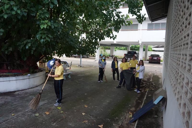 ภาพถ่าย ใช้ปุ่มลูกศร ซ้าย หรือ ขวา เลื่อนภาพถ่าย หรือปุ่มสามเหลี่ยมฉายภาพอัตโนมัติ  ถ้าต้องการบันทึกภาพ ใช้เมาส์คลิกขวาเลือกหัวข้อ  เป็นรูปภาพเป็น.. หรือ save as.. แสดงเต็มจอภาพ กุดปุ่ม F11 