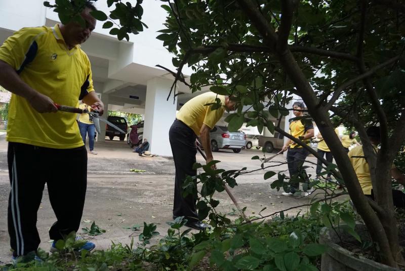 ภาพถ่าย ใช้ปุ่มลูกศร ซ้าย หรือ ขวา เลื่อนภาพถ่าย หรือปุ่มสามเหลี่ยมฉายภาพอัตโนมัติ  ถ้าต้องการบันทึกภาพ ใช้เมาส์คลิกขวาเลือกหัวข้อ  เป็นรูปภาพเป็น.. หรือ save as.. แสดงเต็มจอภาพ กุดปุ่ม F11 