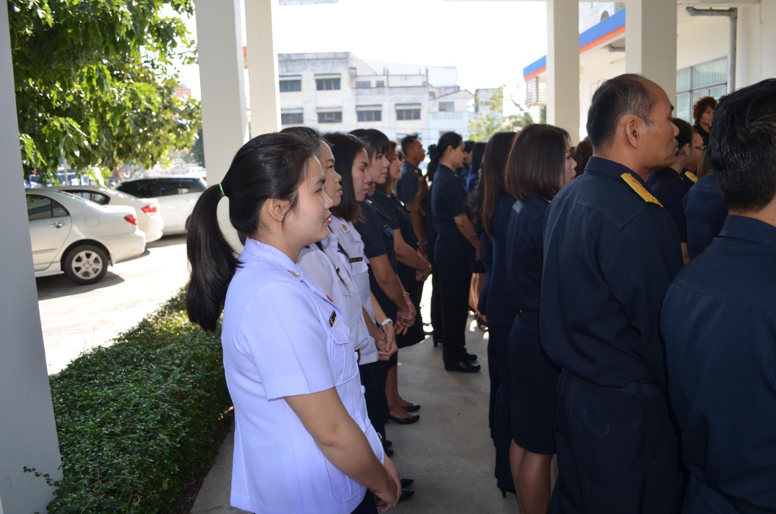 ภาพถ่าย ใช้ปุ่มลูกศร ซ้าย หรือ ขวา เลื่อนภาพถ่าย หรือปุ่มสามเหลี่ยมฉายภาพอัตโนมัติ  ถ้าต้องการบันทึกภาพ ใช้เมาส์คลิกขวาเลือกหัวข้อ  เป็นรูปภาพเป็น.. หรือ save as.. แสดงเต็มจอภาพ กุดปุ่ม F11 