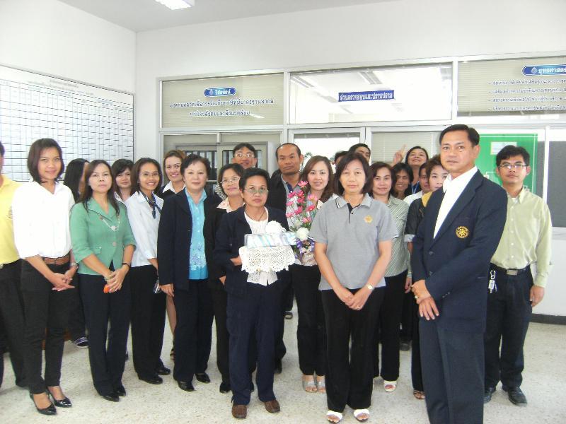 ภาพถ่าย ใช้ปุ่มลูกศร ซ้าย หรือ ขวา เลื่อนภาพถ่าย หรือปุ่มสามเหลี่ยมฉายภาพอัตโนมัติ  ถ้าต้องการบันทึกภาพ ใช้เมาส์คลิกขวาเลือกหัวข้อ  เป็นรูปภาพเป็น.. หรือ save as.. แสดงเต็มจอภาพ กุดปุ่ม F11 