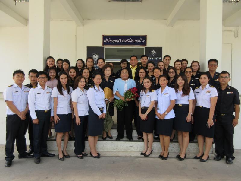 ภาพถ่าย ใช้ปุ่มลูกศร ซ้าย หรือ ขวา เลื่อนภาพถ่าย หรือปุ่มสามเหลี่ยมฉายภาพอัตโนมัติ  ถ้าต้องการบันทึกภาพ ใช้เมาส์คลิกขวาเลือกหัวข้อ  เป็นรูปภาพเป็น.. หรือ save as.. แสดงเต็มจอภาพ กุดปุ่ม F11 