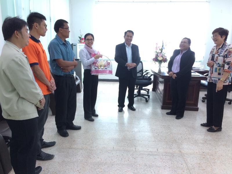 ภาพถ่าย ใช้ปุ่มลูกศร ซ้าย หรือ ขวา เลื่อนภาพถ่าย หรือปุ่มสามเหลี่ยมฉายภาพอัตโนมัติ  ถ้าต้องการบันทึกภาพ ใช้เมาส์คลิกขวาเลือกหัวข้อ  เป็นรูปภาพเป็น.. หรือ save as.. แสดงเต็มจอภาพ กุดปุ่ม F11 