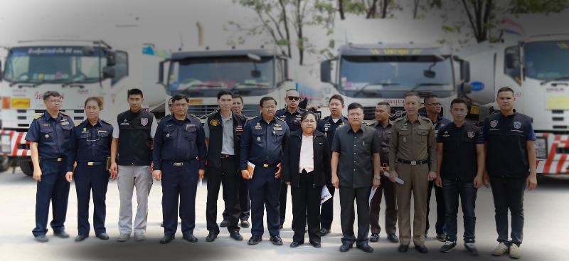 ภาพถ่าย ใช้ปุ่มลูกศร ซ้าย หรือ ขวา เลื่อนภาพถ่าย หรือปุ่มสามเหลี่ยมฉายภาพอัตโนมัติ  ถ้าต้องการบันทึกภาพ ใช้เมาส์คลิกขวาเลือกหัวข้อ  เป็นรูปภาพเป็น.. หรือ save as.. แสดงเต็มจอภาพ กุดปุ่ม F11 