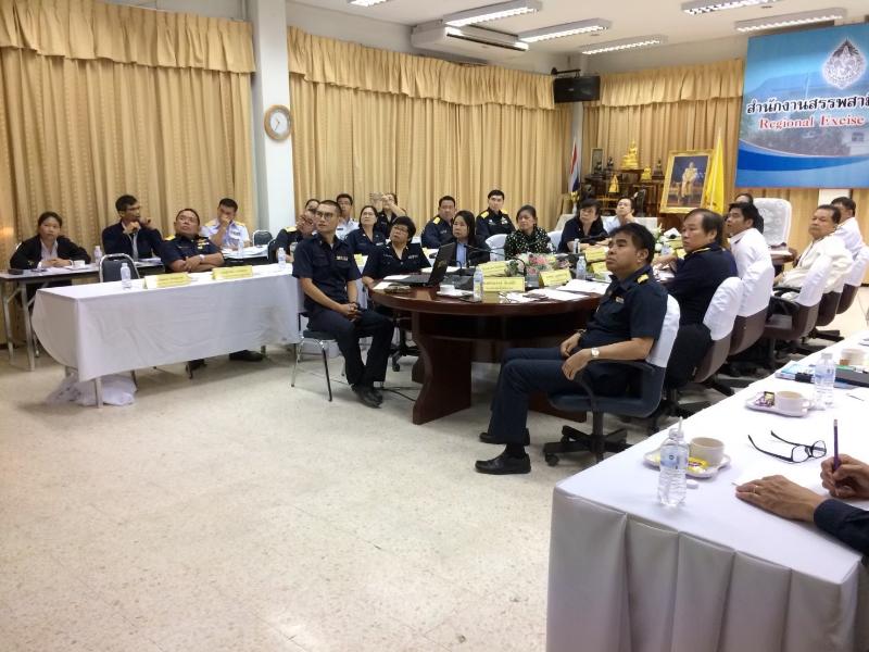 ภาพถ่าย ใช้ปุ่มลูกศร ซ้าย หรือ ขวา เลื่อนภาพถ่าย หรือปุ่มสามเหลี่ยมฉายภาพอัตโนมัติ  ถ้าต้องการบันทึกภาพ ใช้เมาส์คลิกขวาเลือกหัวข้อ  เป็นรูปภาพเป็น.. หรือ save as.. แสดงเต็มจอภาพ กุดปุ่ม F11 