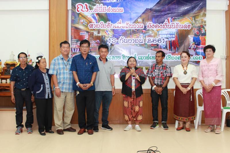 ภาพถ่าย ใช้ปุ่มลูกศร ซ้าย หรือ ขวา เลื่อนภาพถ่าย หรือปุ่มสามเหลี่ยมฉายภาพอัตโนมัติ  ถ้าต้องการบันทึกภาพ ใช้เมาส์คลิกขวาเลือกหัวข้อ  เป็นรูปภาพเป็น.. หรือ save as.. แสดงเต็มจอภาพ กุดปุ่ม F11 