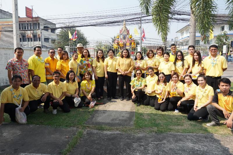 ภาพถ่าย ใช้ปุ่มลูกศร ซ้าย หรือ ขวา เลื่อนภาพถ่าย หรือปุ่มสามเหลี่ยมฉายภาพอัตโนมัติ  ถ้าต้องการบันทึกภาพ ใช้เมาส์คลิกขวาเลือกหัวข้อ  เป็นรูปภาพเป็น.. หรือ save as.. แสดงเต็มจอภาพ กุดปุ่ม F11 