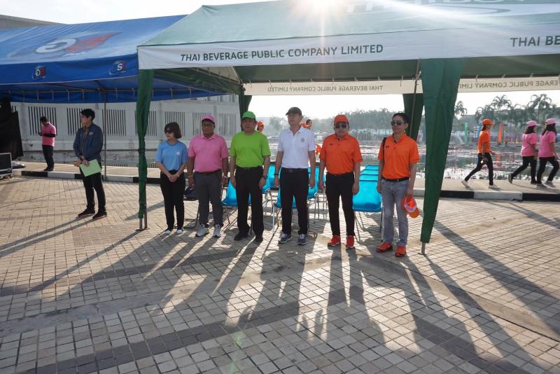 ภาพถ่าย ใช้ปุ่มลูกศร ซ้าย หรือ ขวา เลื่อนภาพถ่าย หรือปุ่มสามเหลี่ยมฉายภาพอัตโนมัติ  ถ้าต้องการบันทึกภาพ ใช้เมาส์คลิกขวาเลือกหัวข้อ  เป็นรูปภาพเป็น.. หรือ save as.. แสดงเต็มจอภาพ กุดปุ่ม F11 