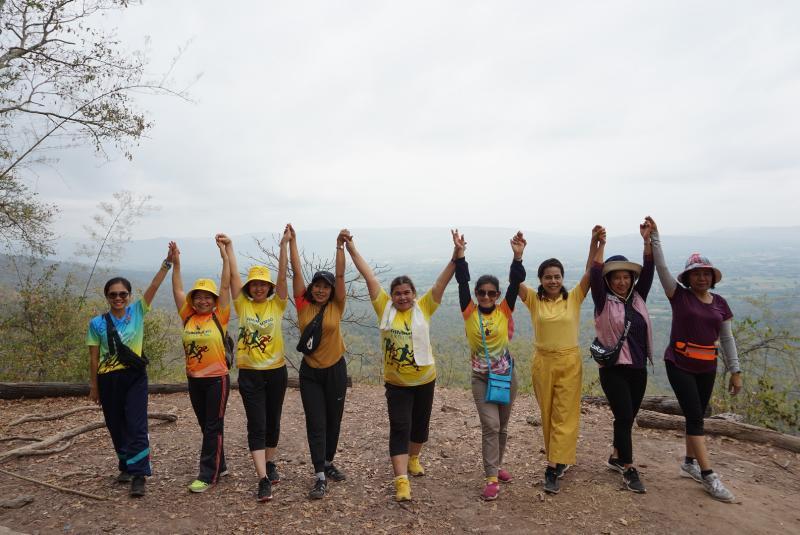 ภาพถ่าย ใช้ปุ่มลูกศร ซ้าย หรือ ขวา เลื่อนภาพถ่าย หรือปุ่มสามเหลี่ยมฉายภาพอัตโนมัติ  ถ้าต้องการบันทึกภาพ ใช้เมาส์คลิกขวาเลือกหัวข้อ  เป็นรูปภาพเป็น.. หรือ save as.. แสดงเต็มจอภาพ กุดปุ่ม F11 