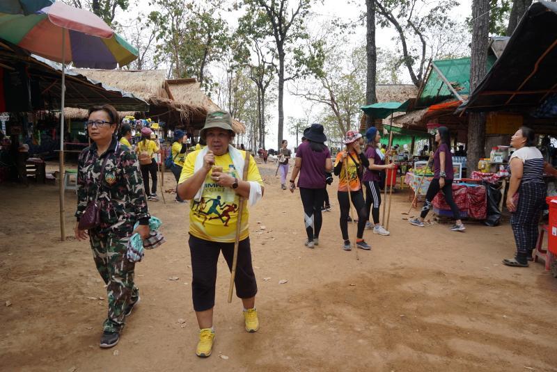 ภาพถ่าย ใช้ปุ่มลูกศร ซ้าย หรือ ขวา เลื่อนภาพถ่าย หรือปุ่มสามเหลี่ยมฉายภาพอัตโนมัติ  ถ้าต้องการบันทึกภาพ ใช้เมาส์คลิกขวาเลือกหัวข้อ  เป็นรูปภาพเป็น.. หรือ save as.. แสดงเต็มจอภาพ กุดปุ่ม F11 