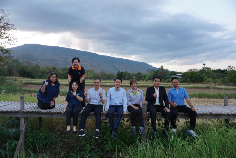 ภาพถ่าย ใช้ปุ่มลูกศร ซ้าย หรือ ขวา เลื่อนภาพถ่าย หรือปุ่มสามเหลี่ยมฉายภาพอัตโนมัติ  ถ้าต้องการบันทึกภาพ ใช้เมาส์คลิกขวาเลือกหัวข้อ  เป็นรูปภาพเป็น.. หรือ save as.. แสดงเต็มจอภาพ กุดปุ่ม F11 