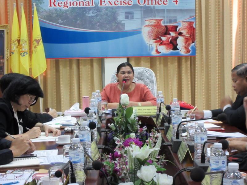 ภาพถ่าย ใช้ปุ่มลูกศร ซ้าย หรือ ขวา เลื่อนภาพถ่าย หรือปุ่มสามเหลี่ยมฉายภาพอัตโนมัติ  ถ้าต้องการบันทึกภาพ ใช้เมาส์คลิกขวาเลือกหัวข้อ  เป็นรูปภาพเป็น.. หรือ save as.. แสดงเต็มจอภาพ กุดปุ่ม F11 