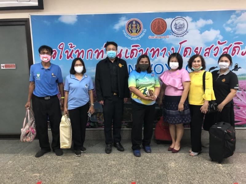 ภาพถ่าย ใช้ปุ่มลูกศร ซ้าย หรือ ขวา เลื่อนภาพถ่าย หรือปุ่มสามเหลี่ยมฉายภาพอัตโนมัติ  ถ้าต้องการบันทึกภาพ ใช้เมาส์คลิกขวาเลือกหัวข้อ  เป็นรูปภาพเป็น.. หรือ save as.. แสดงเต็มจอภาพ กุดปุ่ม F11 