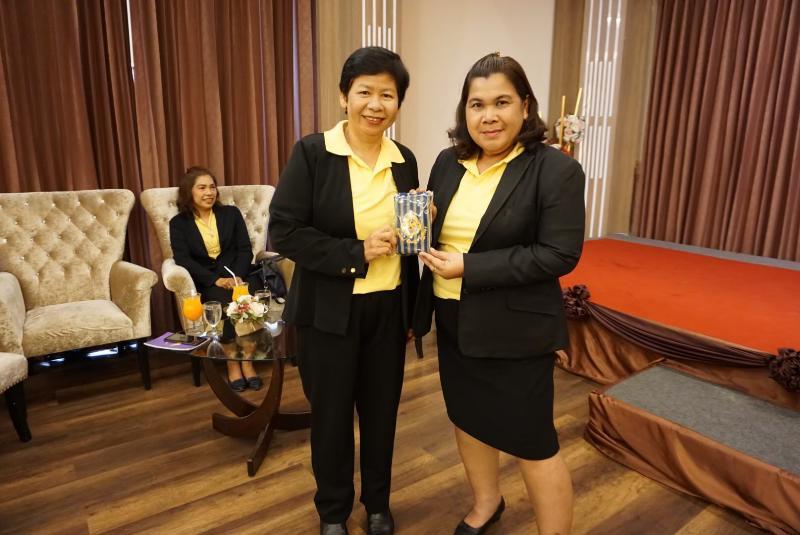 ภาพถ่าย ใช้ปุ่มลูกศร ซ้าย หรือ ขวา เลื่อนภาพถ่าย หรือปุ่มสามเหลี่ยมฉายภาพอัตโนมัติ  ถ้าต้องการบันทึกภาพ ใช้เมาส์คลิกขวาเลือกหัวข้อ  เป็นรูปภาพเป็น.. หรือ save as.. แสดงเต็มจอภาพ กุดปุ่ม F11 