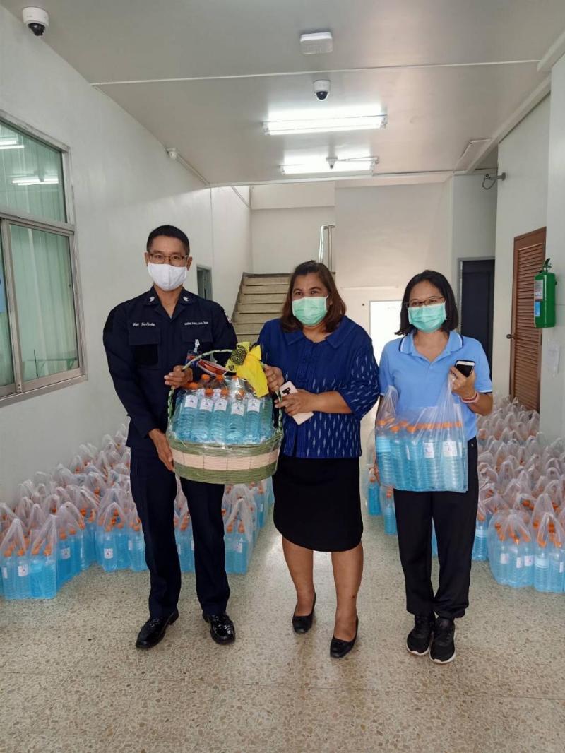 ภาพถ่าย ใช้ปุ่มลูกศร ซ้าย หรือ ขวา เลื่อนภาพถ่าย หรือปุ่มสามเหลี่ยมฉายภาพอัตโนมัติ  ถ้าต้องการบันทึกภาพ ใช้เมาส์คลิกขวาเลือกหัวข้อ  เป็นรูปภาพเป็น.. หรือ save as.. แสดงเต็มจอภาพ กุดปุ่ม F11 