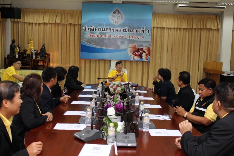 ภาพถ่าย ใช้ปุ่มลูกศร ซ้าย หรือ ขวา เลื่อนภาพถ่าย หรือปุ่มสามเหลี่ยมฉายภาพอัตโนมัติ  ถ้าต้องการบันทึกภาพ ใช้เมาส์คลิกขวาเลือกหัวข้อ  เป็นรูปภาพเป็น.. หรือ save as.. แสดงเต็มจอภาพ กุดปุ่ม F11 